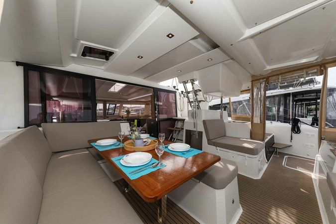 Fountaine Pajot Astrea 42 | Alchiba