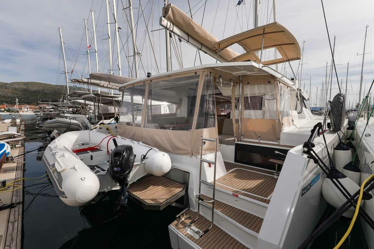Fountaine Pajot Astrea 42 | Alchiba
