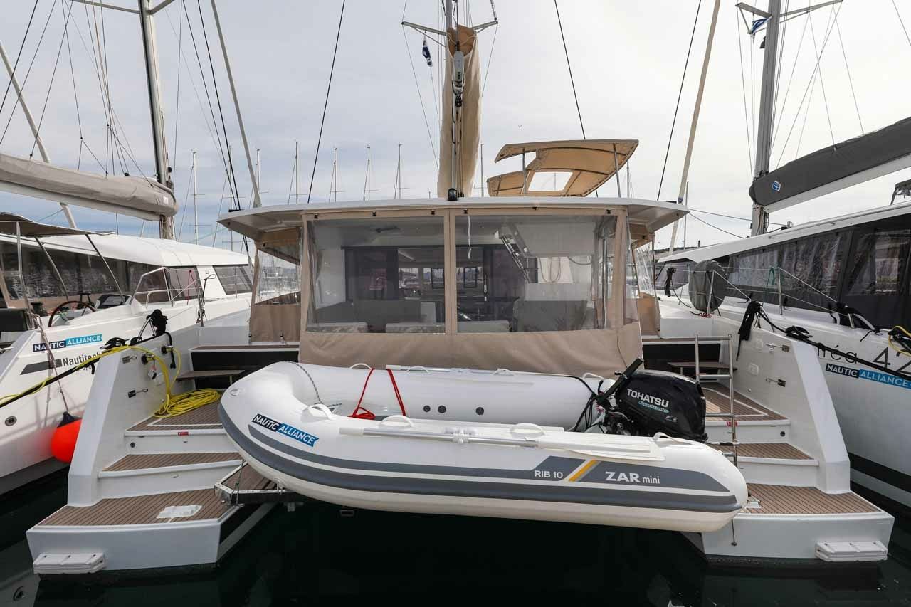 Fountaine Pajot Astrea 42 | Alchiba