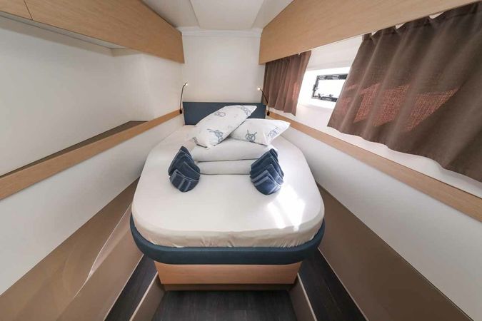 Fountaine Pajot Astrea 42 | Alchiba