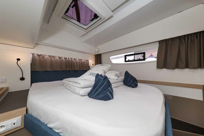 Fountaine Pajot Astrea 42 | Alchiba