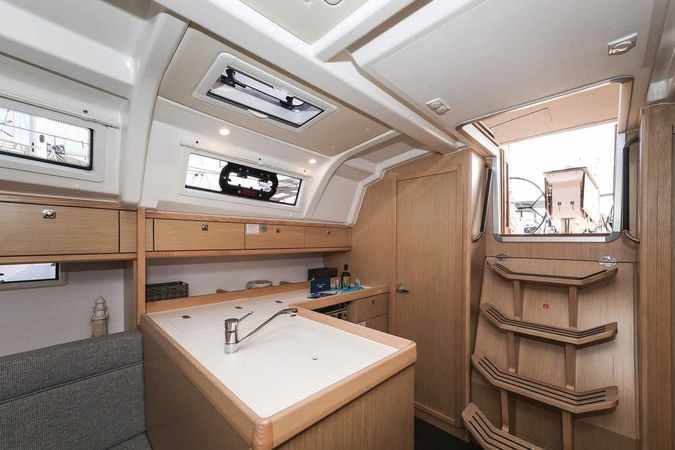 Bavaria Cruiser 37 | Pura Vida