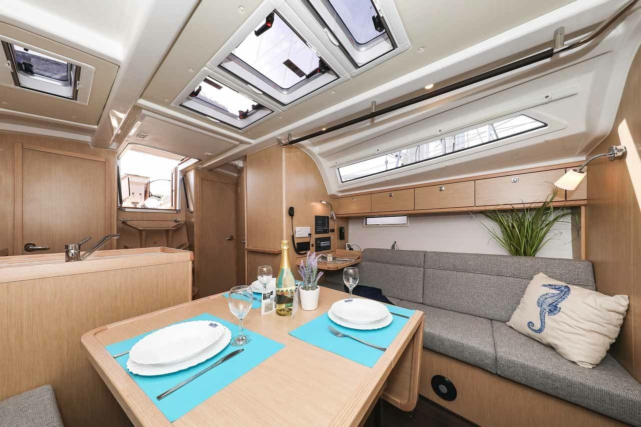 Bavaria Cruiser 37 | Pura Vida