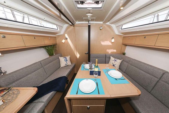 Bavaria Cruiser 37 | Pura Vida