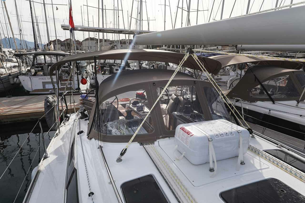 Bavaria Cruiser 37 | Pura Vida