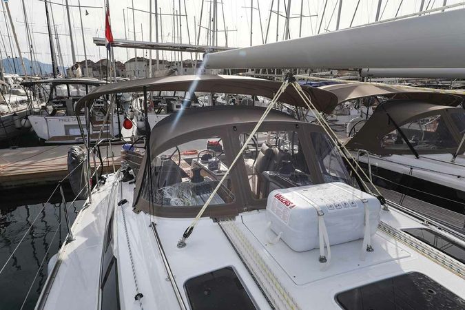 Bavaria Cruiser 37 | Pura Vida