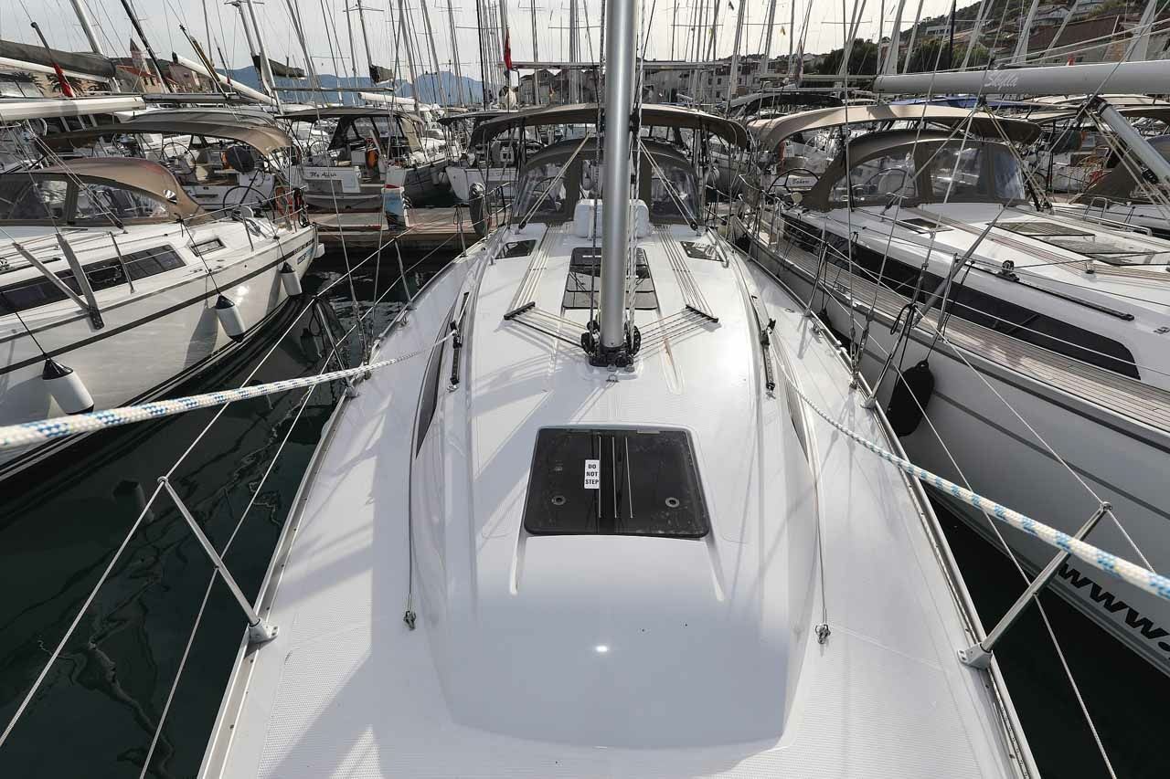 Bavaria Cruiser 37 | Pura Vida