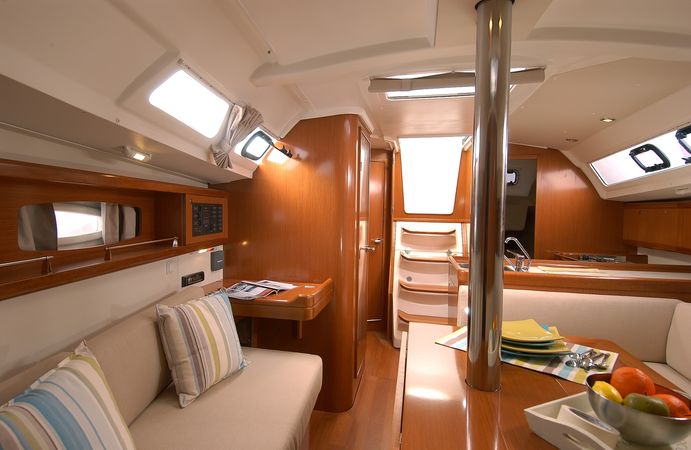 Beneteau Oceanis 34 | Tango