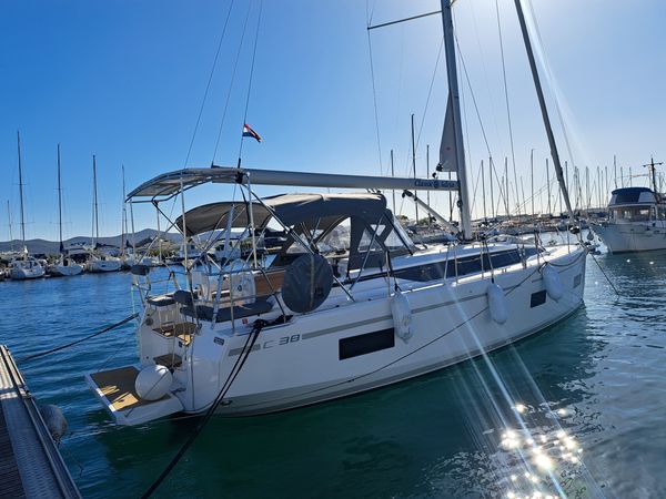 Bavaria C38 | Asterix