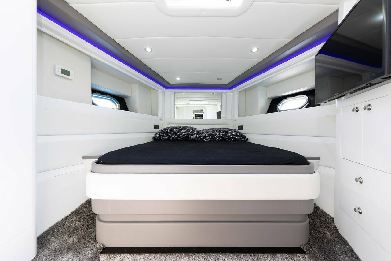 Tecnomar Madras 64 | Bond 007