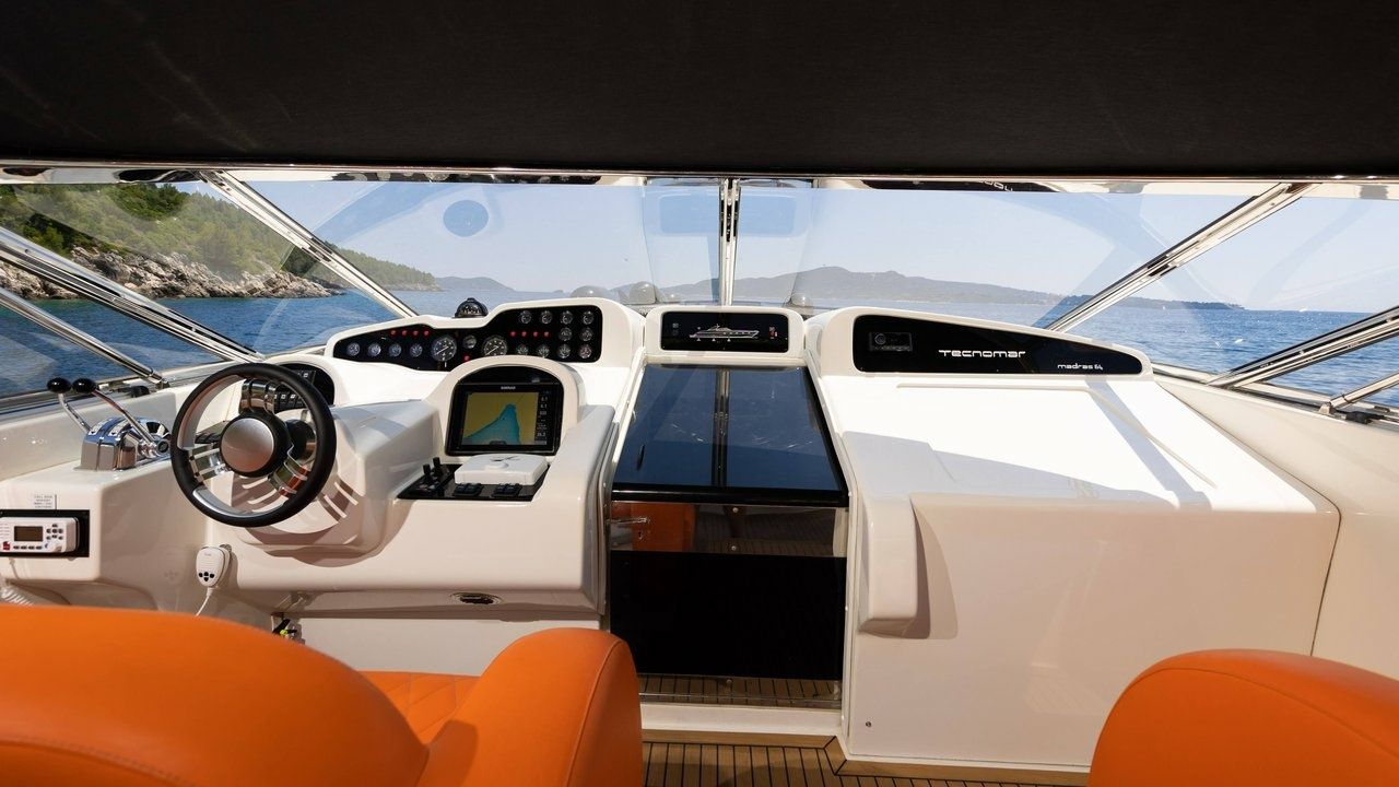 Tecnomar Madras 64 | Bond 007