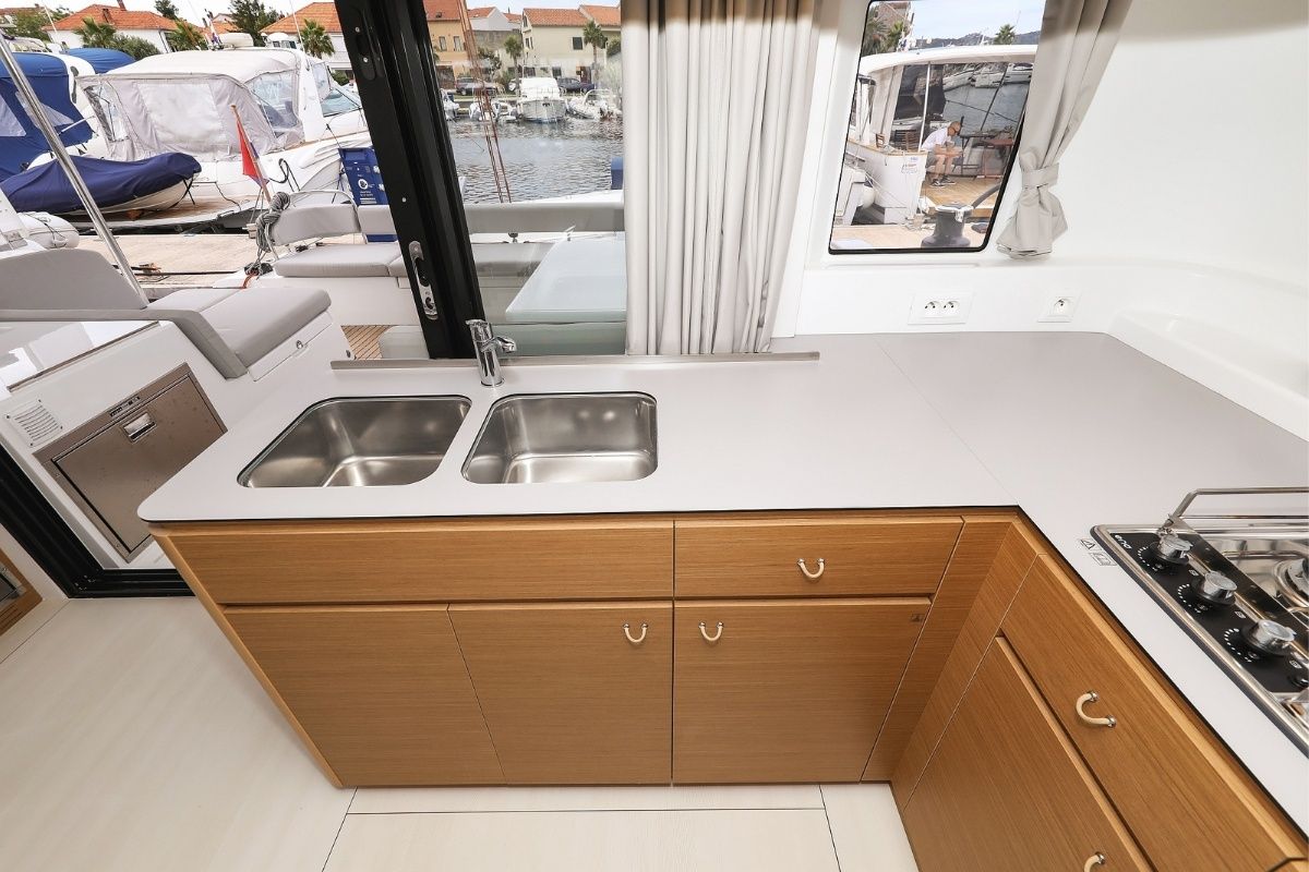 Excess 14 | Windhunter