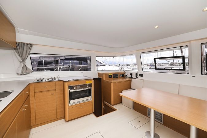 Excess 14 | Windhunter