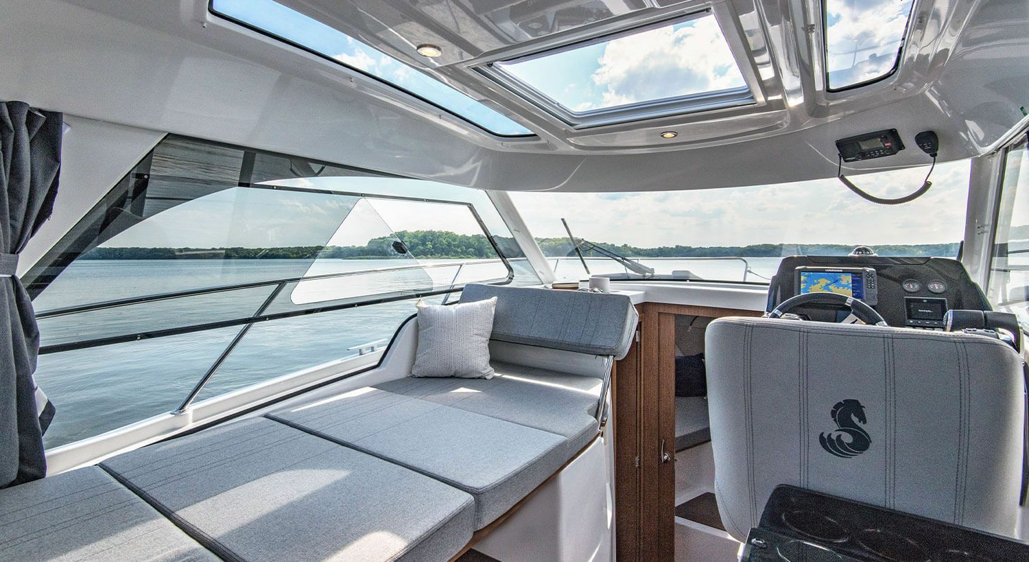 Beneteau Antares 9 | MiniOne