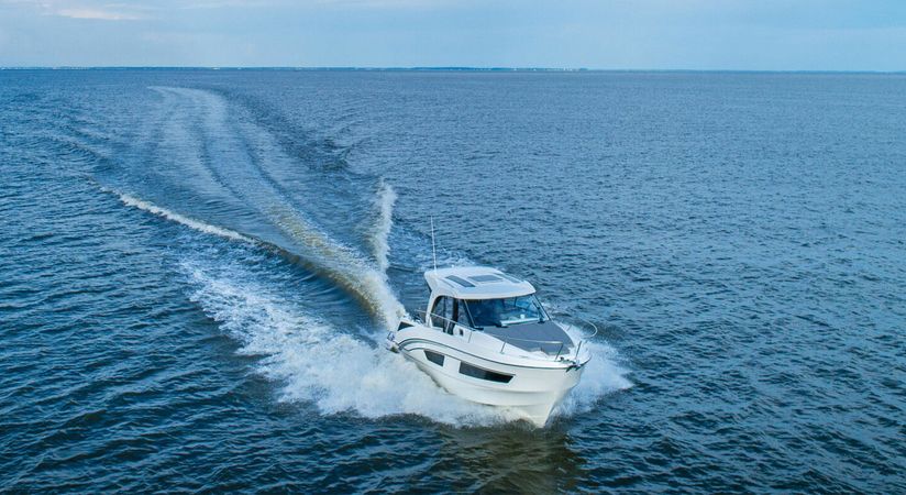 Beneteau Antares 9 | MiniOne