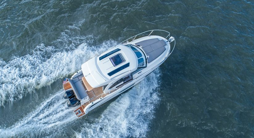 Beneteau Antares 9 | MiniOne