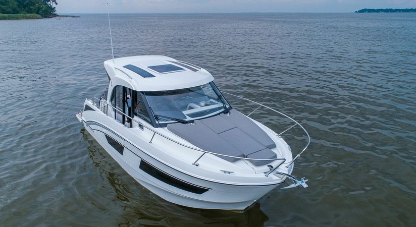Beneteau Antares 9 | MiniOne