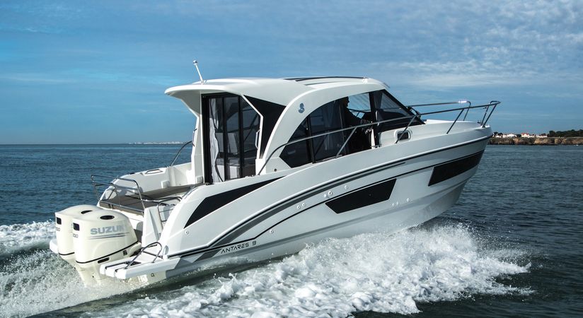 Beneteau Antares 9 | MiniOne