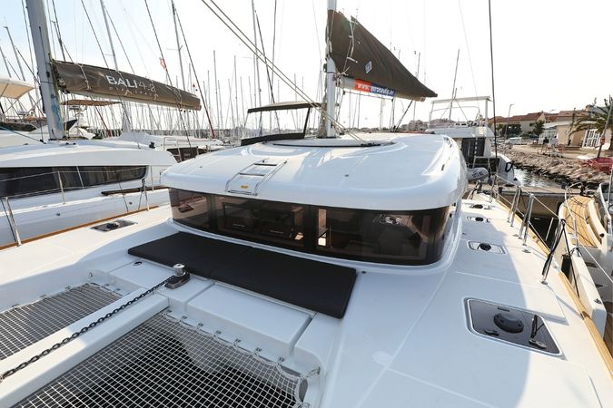 Lagoon 40 | Lipstick