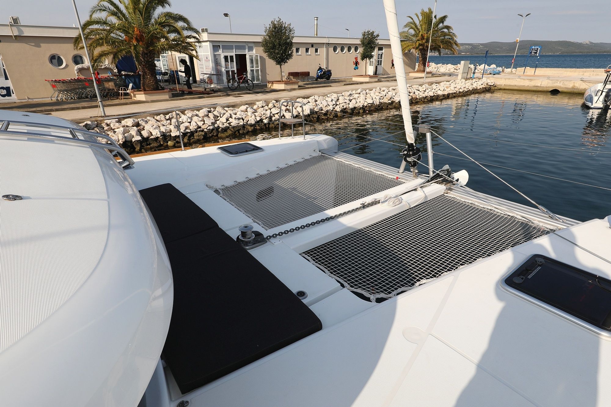 Lagoon 40 | Lipstick