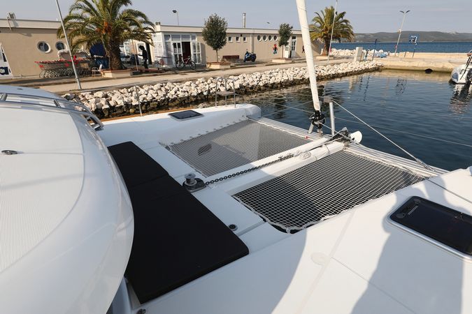 Lagoon 40 | Lipstick