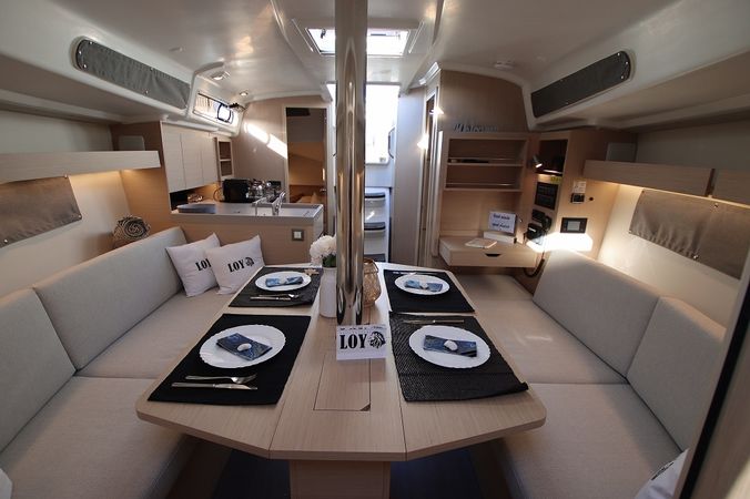 Beneteau Oceanis 34.1 | Loy
