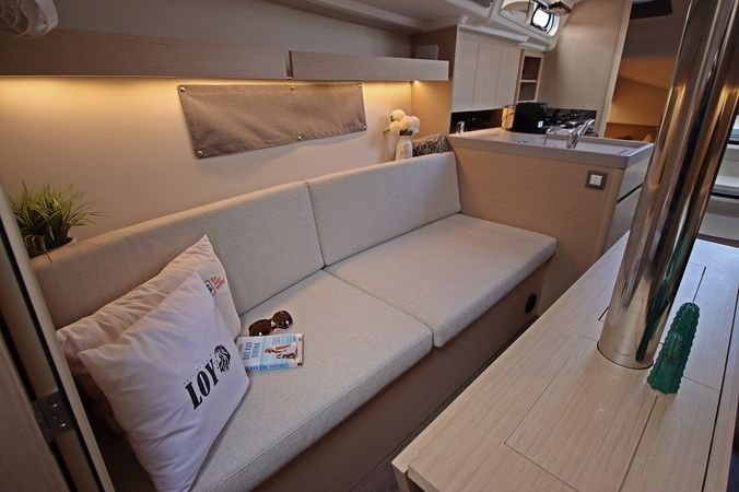 Beneteau Oceanis 34.1 | Loy