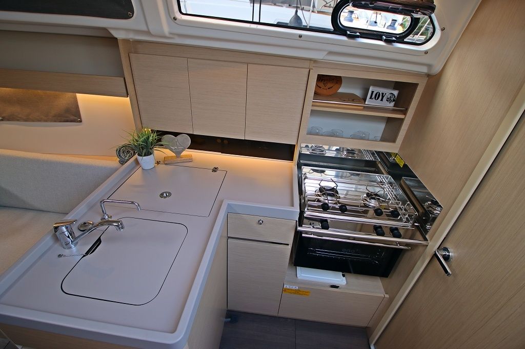 Beneteau Oceanis 34.1 | Loy
