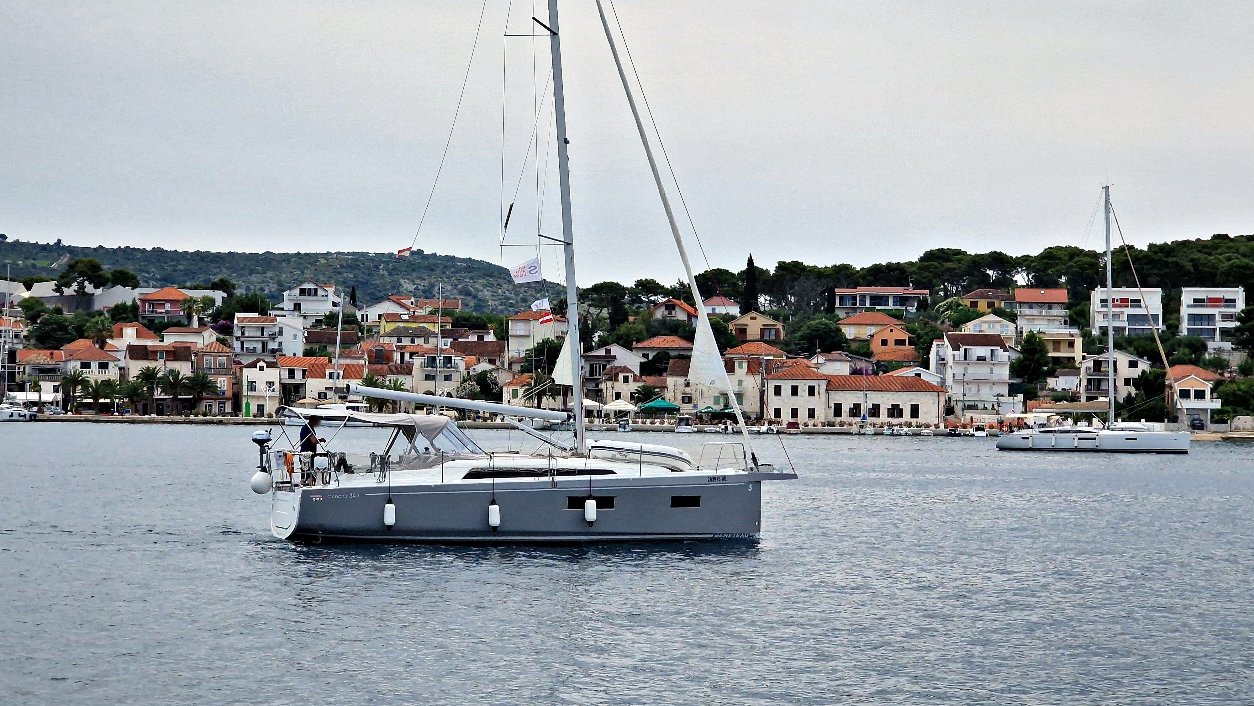 Beneteau Oceanis 34.1 | Loy
