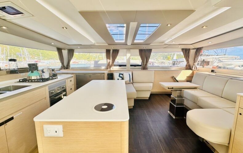 Fountaine Pajot Aura 51 | Big Big Plans