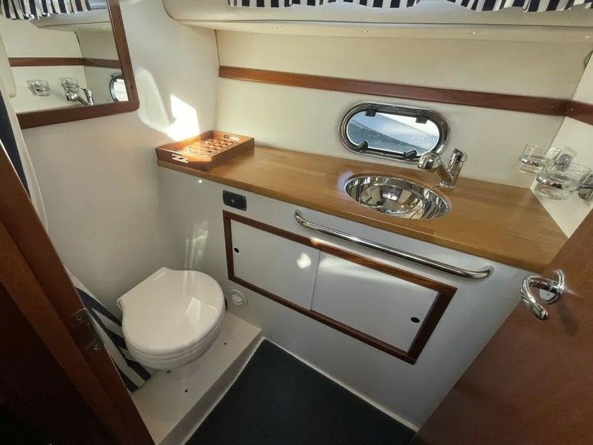 Nimbus 320 Coupe | Sophie