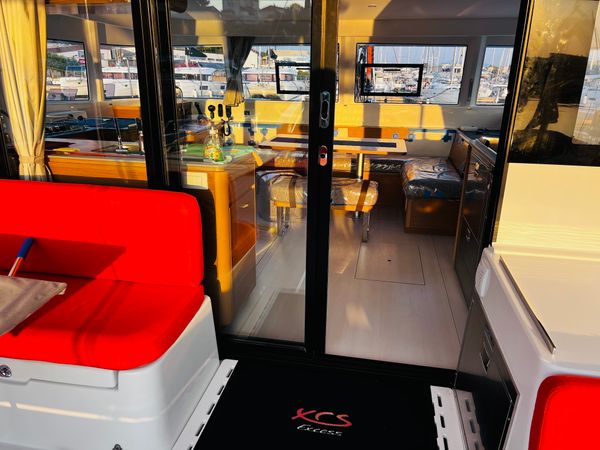 Excess 14 | Arabella