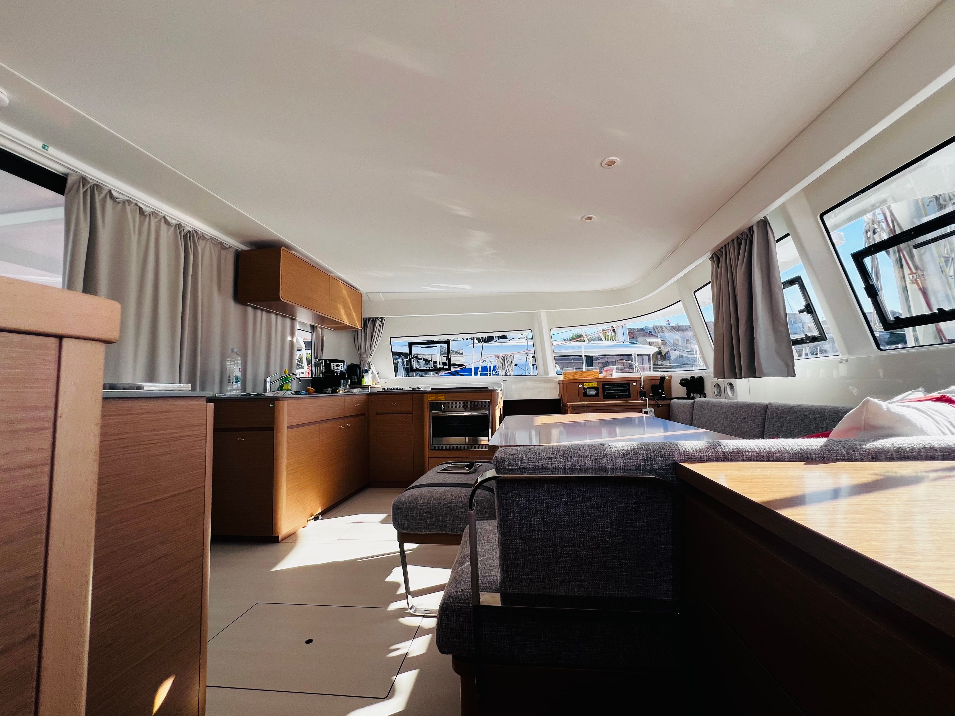 Excess 14 | Arabella