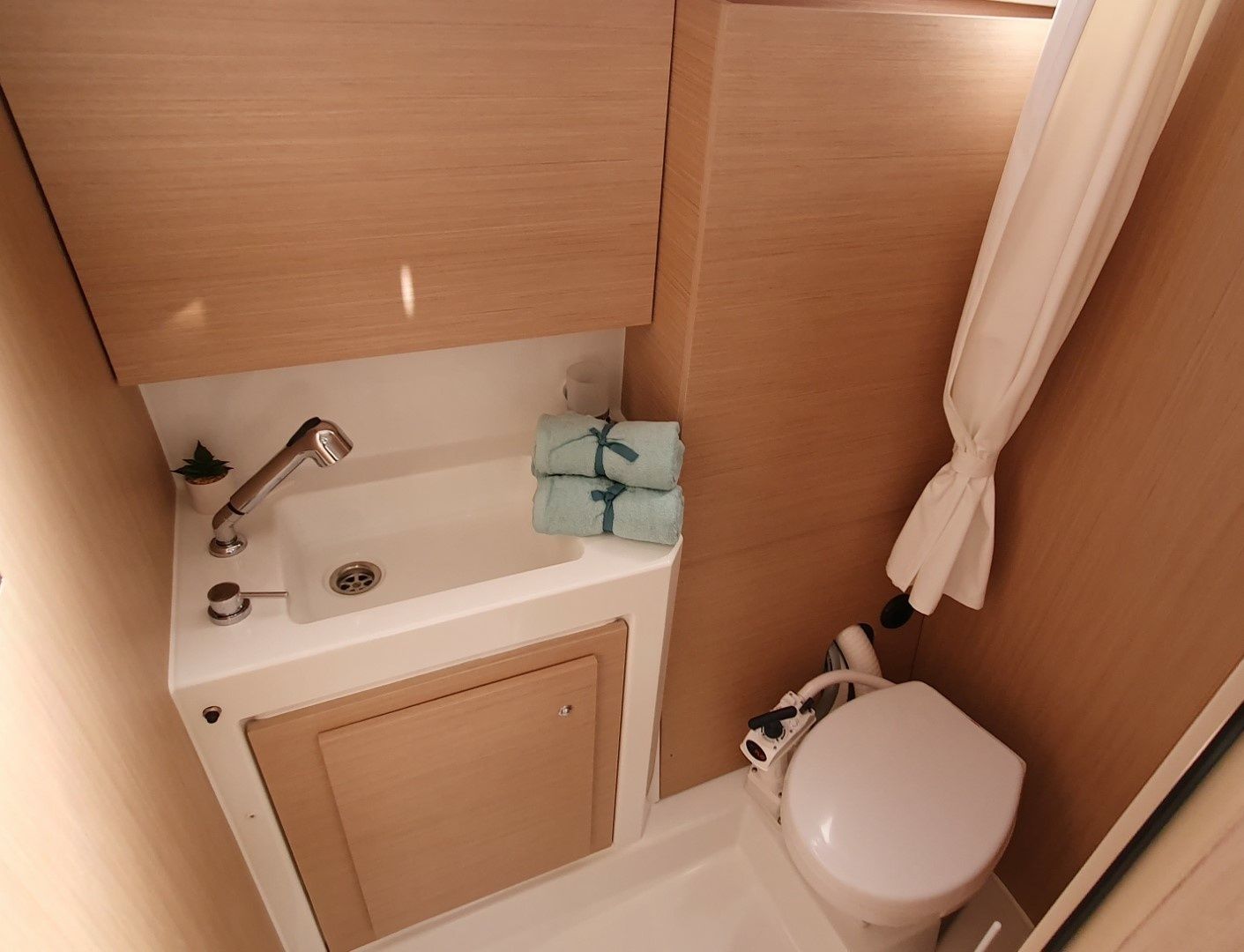 Beneteau Oceanis 37.1 | Breeze