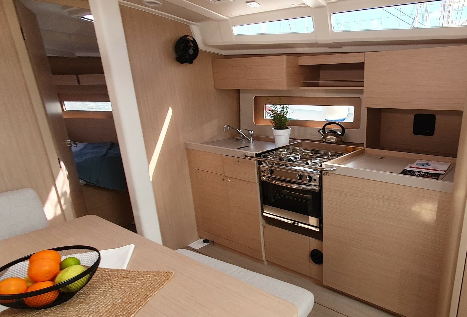 Beneteau Oceanis 37.1 | Breeze