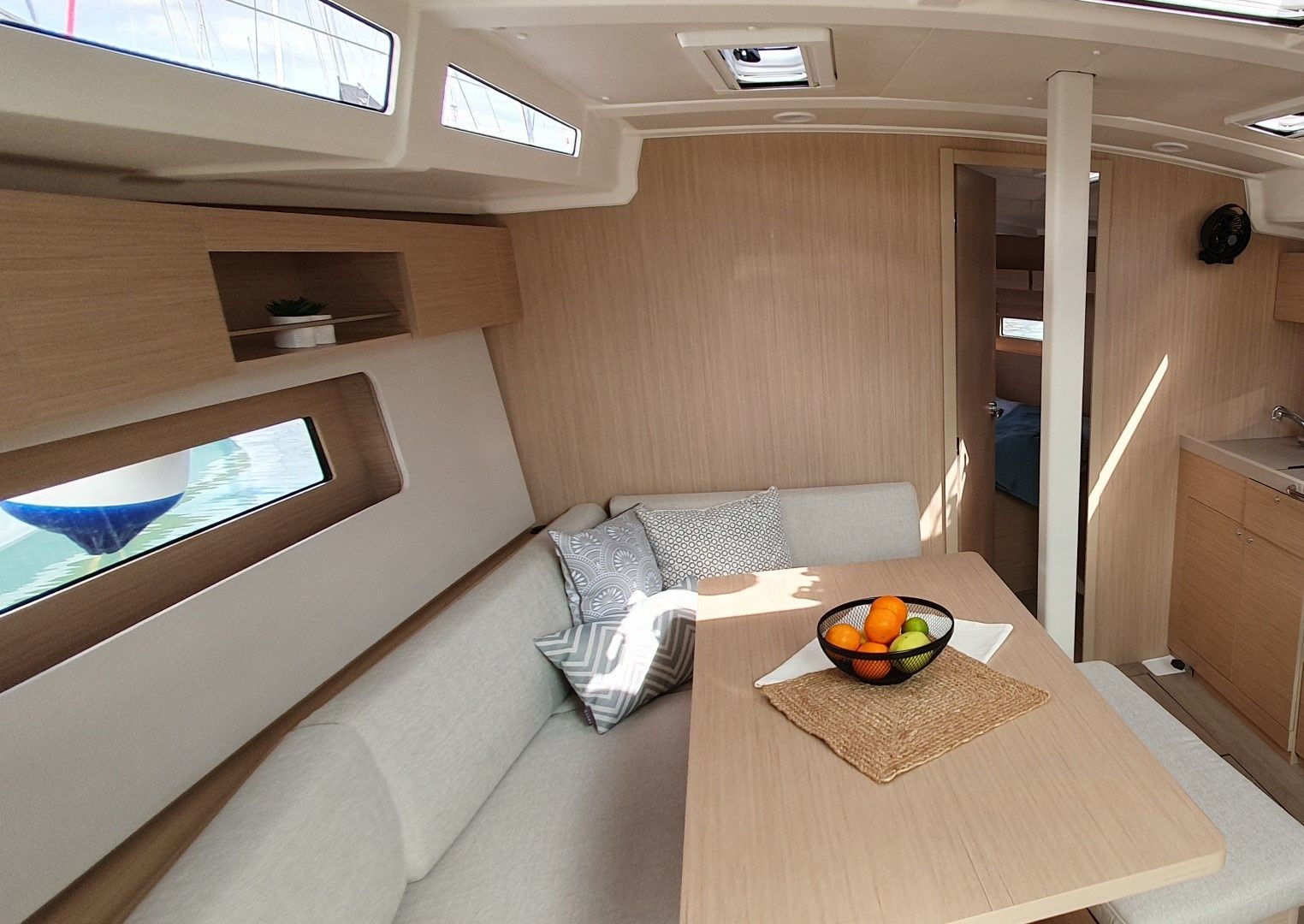 Beneteau Oceanis 37.1 | Breeze
