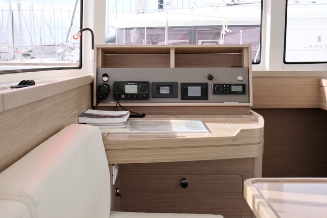 Lagoon 42 | Sperm Whale