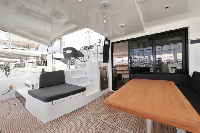 Lagoon 42 | Sperm Whale