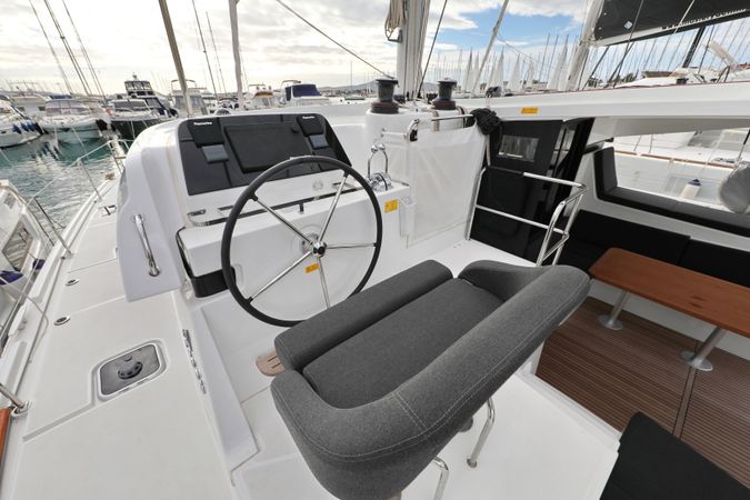 Lagoon 42 | Sperm Whale