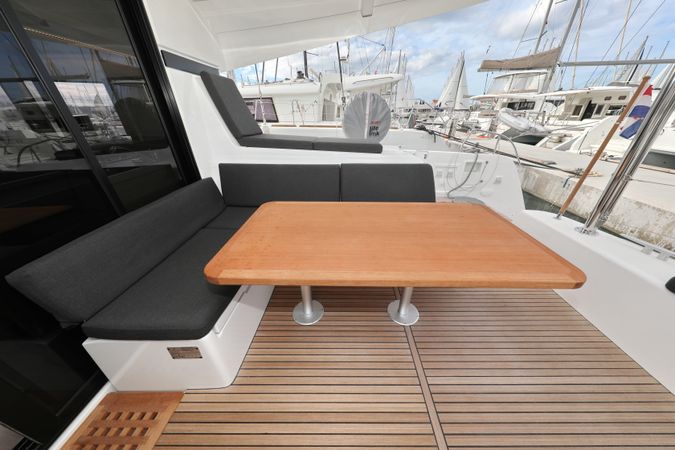 Lagoon 42 | Sperm Whale