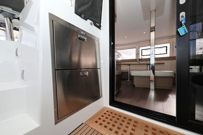 Lagoon 42 | Sperm Whale