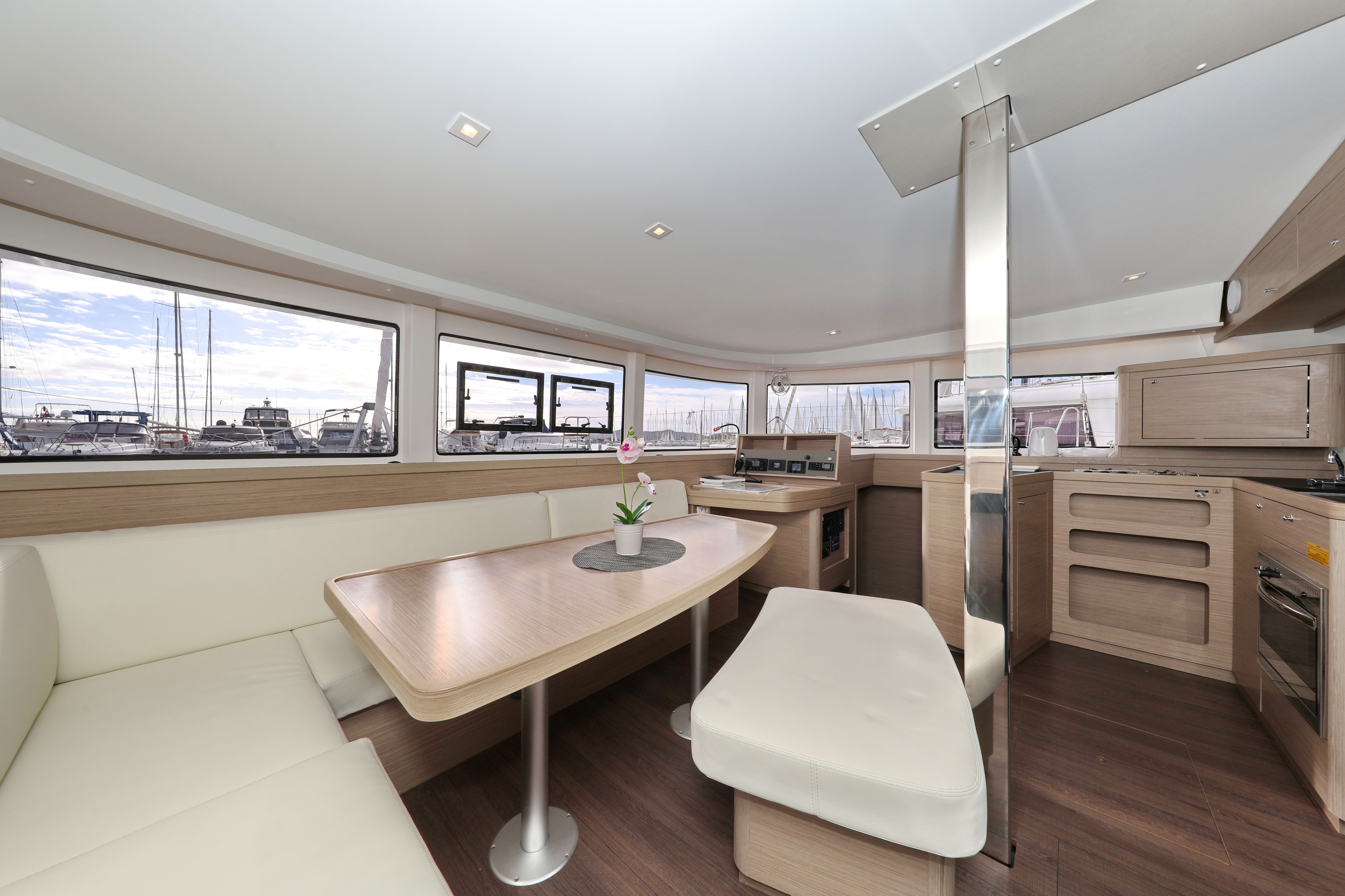 Lagoon 42 | Sperm Whale