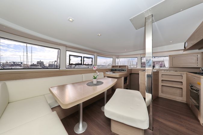 Lagoon 42 | Sperm Whale