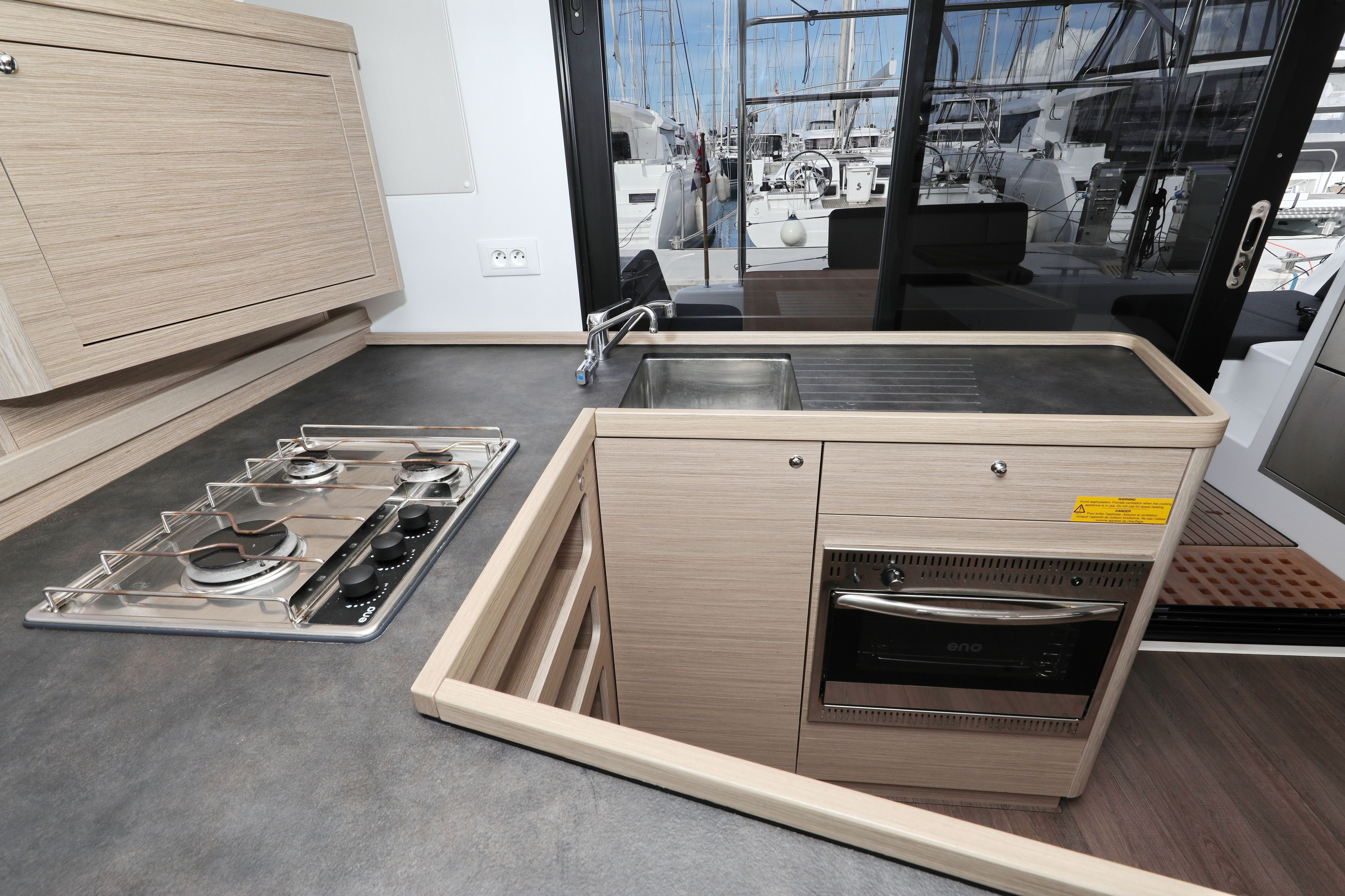 Lagoon 42 | Sperm Whale