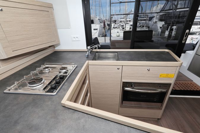 Lagoon 42 | Sperm Whale