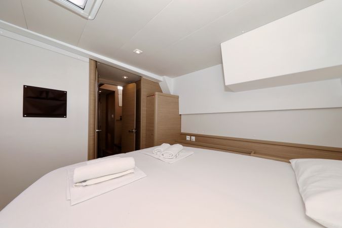 Lagoon 42 | Sperm Whale