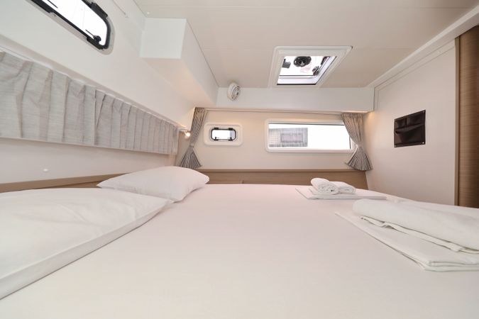 Lagoon 42 | Sperm Whale