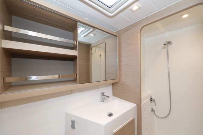 Lagoon 42 | Sperm Whale