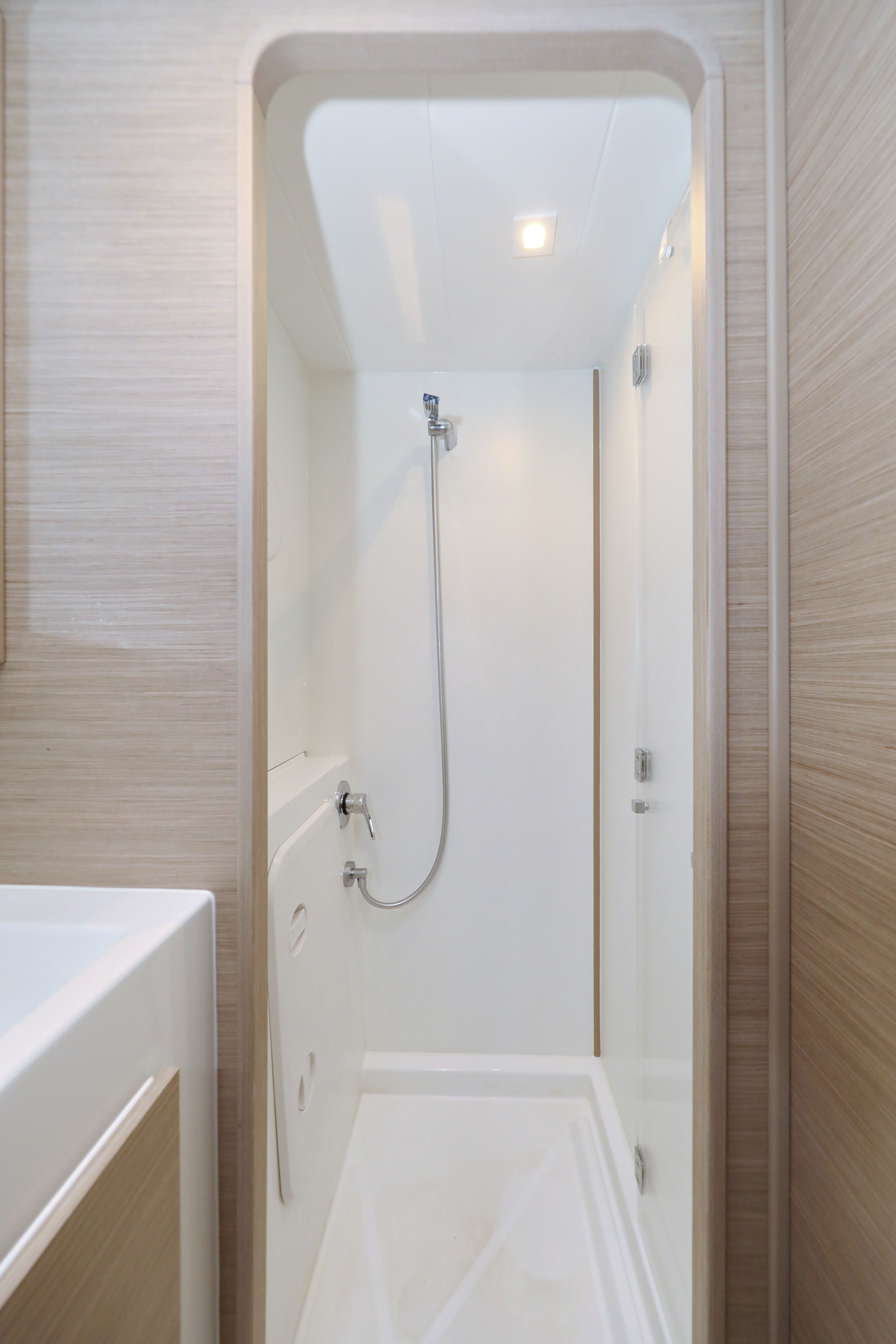 Lagoon 42 | Sperm Whale