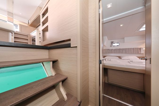 Lagoon 42 | Sperm Whale